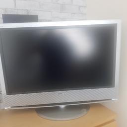 very good working sony tv 32" as no remote still works with buttons and as hdmi