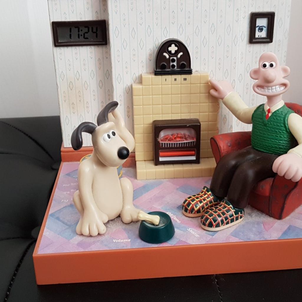 Wallace and Gromit Talking Radio Alarm Clock in TF1 Leegomery for £15.