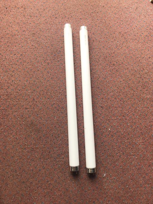 Buy & Sell Worcestershire Bromsgrove - Photos for X2 18” fluorescent tubes