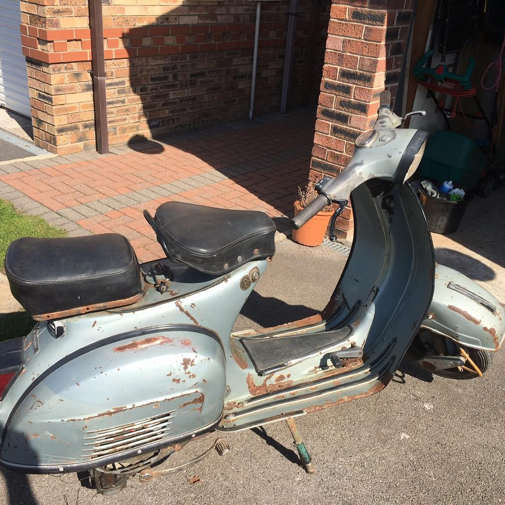 Vespa restoration project in DN3 Doncaster für £ 700,00 zum Verkauf