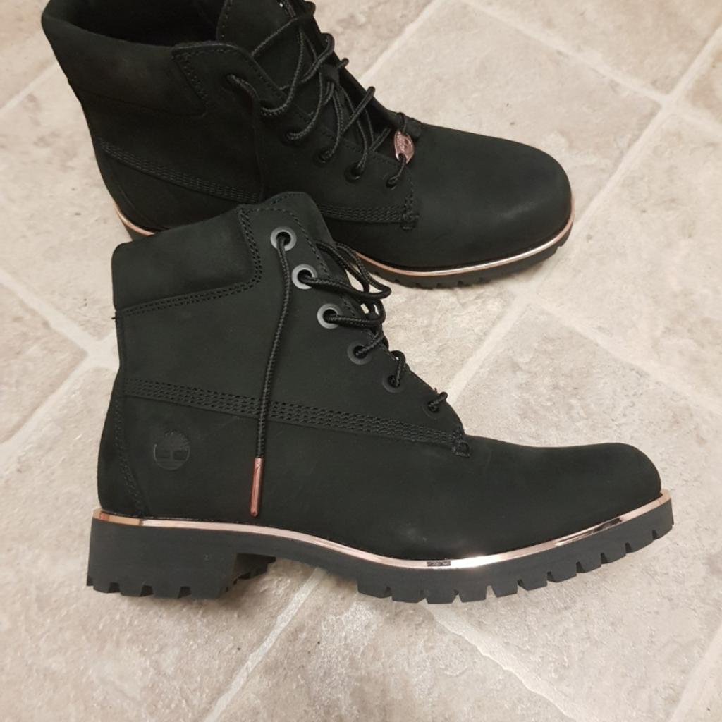 Black and deals rose gold timberlands