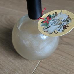 limited Christmas edition
brand new
body shop