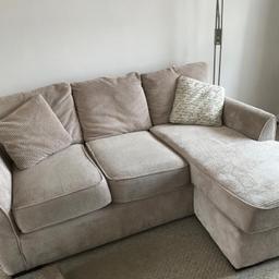 Cream with brown script design
Chaise can face left hand or right hand
With matching cushions
Smoke and pet free home, single person 
Changing from cream to grey colour scheme (hence carpet being taken up)
Possibly can deliver tonight or tomorrow locally