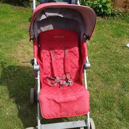 well used but great condition other than the plastic pieces. I have repaired the top plastic bit of hood with waterproof clear tape, all functions fine. the front plastic visor I have removed as it was damaged but it doesn't affect use of buggy at all. sun fading to fabric as to be expected.

recline flat, extend zip down sun shade, newborn support, footmuff, rain cover and instructions are included.

wheels, breaks etc all work perfectly
jsee photos
pet and smoke free home