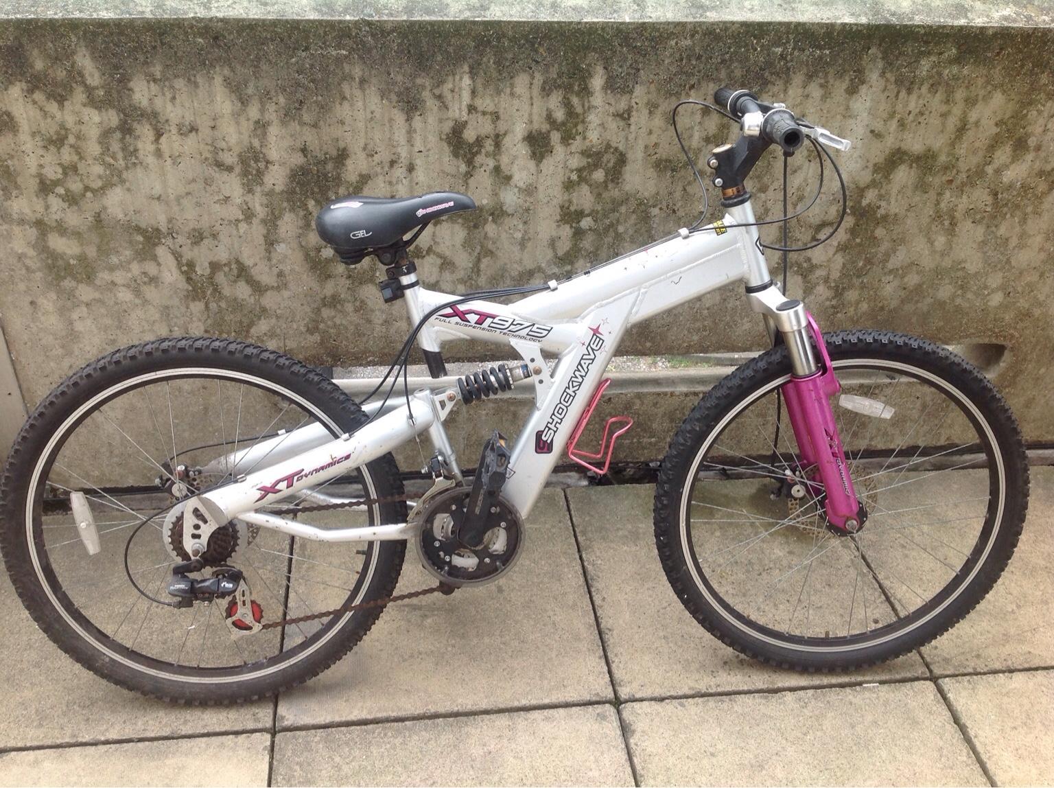 Shockwave xt 975 mountain bike in SM1 Sutton for 55.00 for sale