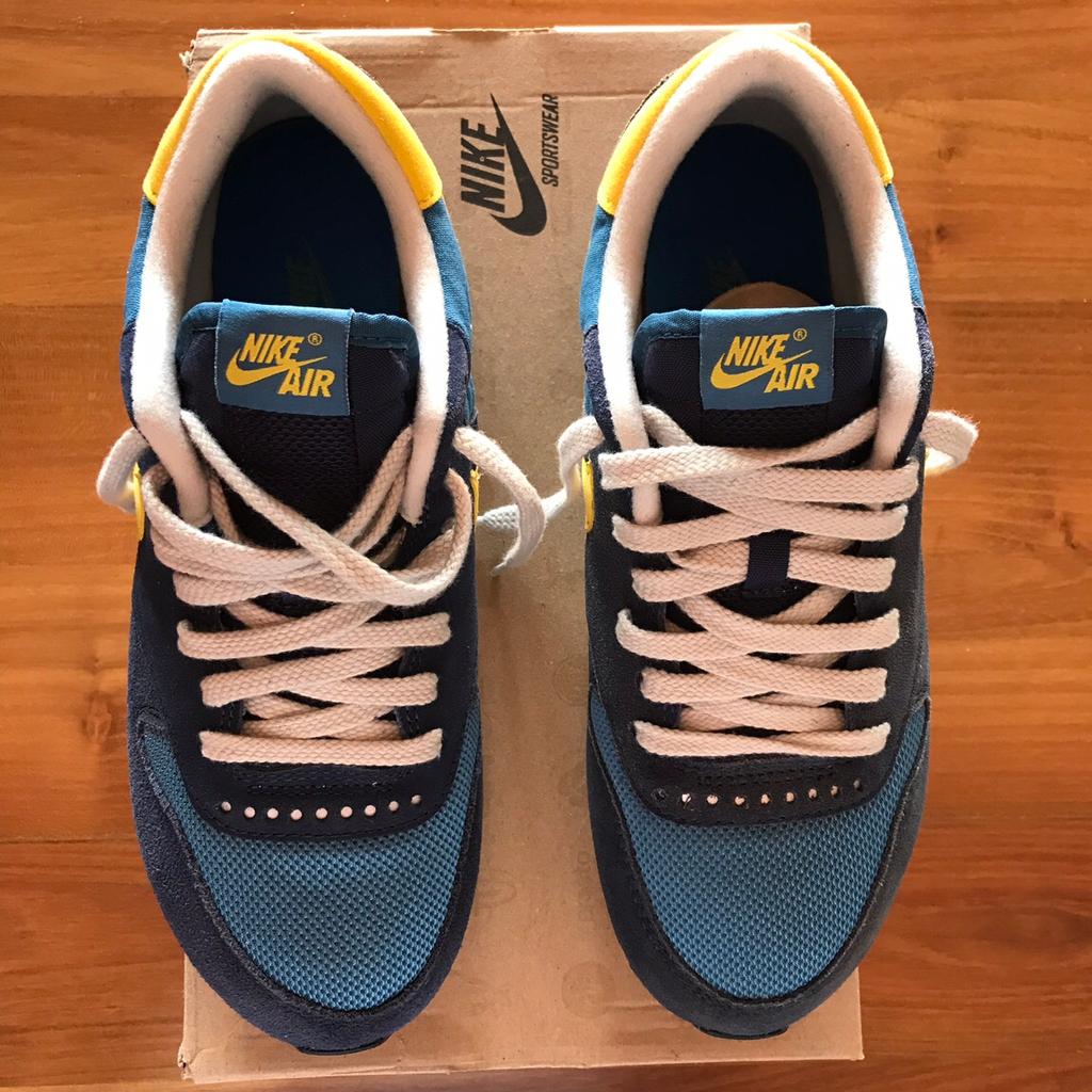Nike Air Epic Vintage
N.40,5 (cm 25,5)
Bellissime e introvabili
NUOVE