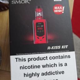 Smok R-Kiss kit in red excellent condition.