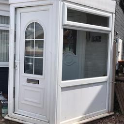 Porch need gone ASAP

Door is 925w x 2050mm H
Side panels are 1320w x 2050mm H

2 side panels and door £65
