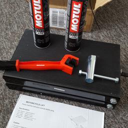 Brand new and unused 'bike lift with Motul chain lube/cleaner/multi brush. Lift rise is 14"+. Weight limit 1000lbs/500kgs. Collection from Skipton due to weight. NO OFFERS please.