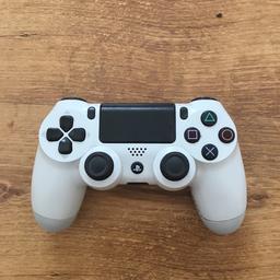PlayStation 4 controller no problem just don’t use it collect from clacton on sea