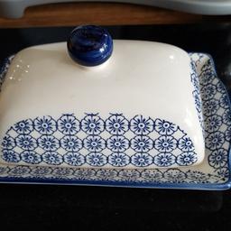 Cream and blue flowers. Butter dish ×3. brand new in box. £4.00 each.
collection only.