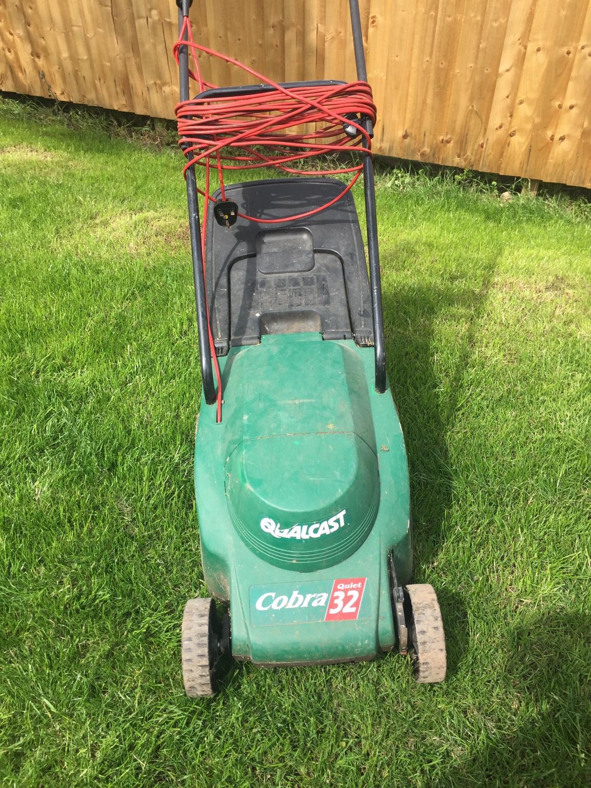 Qualcast 32 lawn online mower