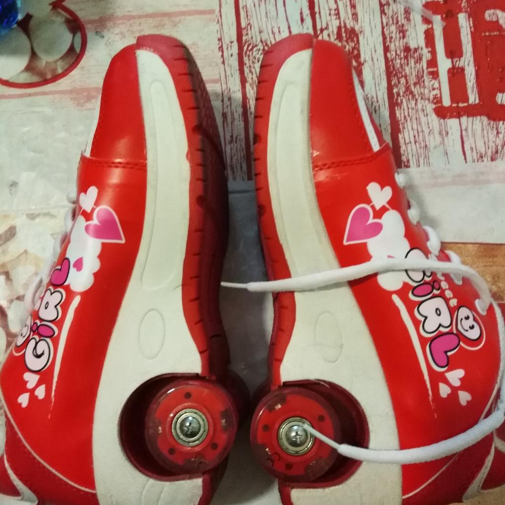Scarpe con rotelle estraibili sales