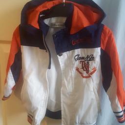 Boys spring / summer jacket with detachable hood in excellent condition - size 12-18 months.
From smoke and pet free home.
Collection S65 Rotherham
