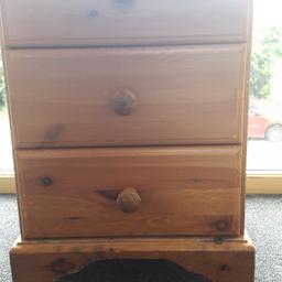 small solid wood chest of drawers. excellent quality built drawers and runners. great piece of furniture. minor scuffs no major damage

collection from wd18 or wd25