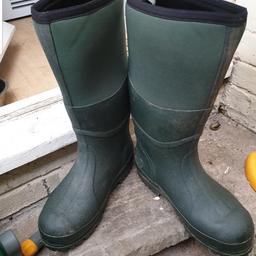 half neoprene wellies size 8 barely used excellent condition £15 ono