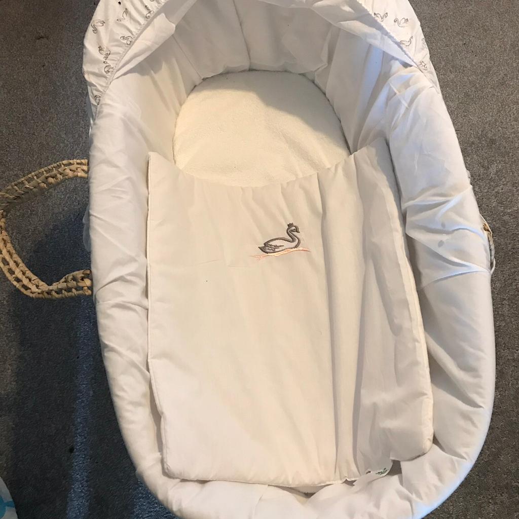 Mamia moses basket clearance mattress