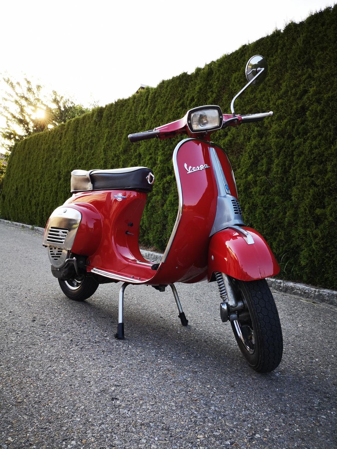 Vespa 50 Special Moped, Oldtimer, rot in 6833 Klaus für 2.790,00 € zum ...