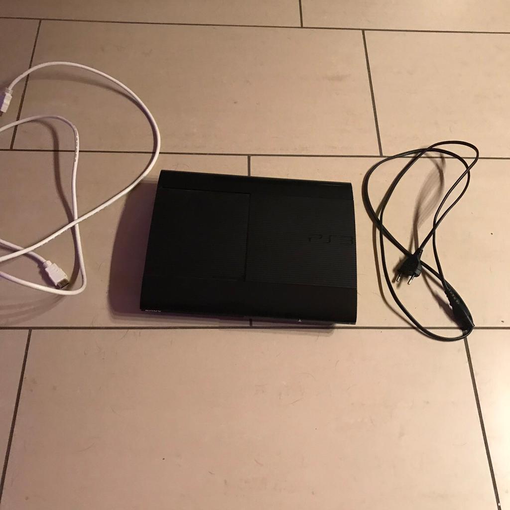 Ps3 mit Stromkabel, HDMI, 5 Spiele, 6 Filme in 9404 Rorschacherberg for
