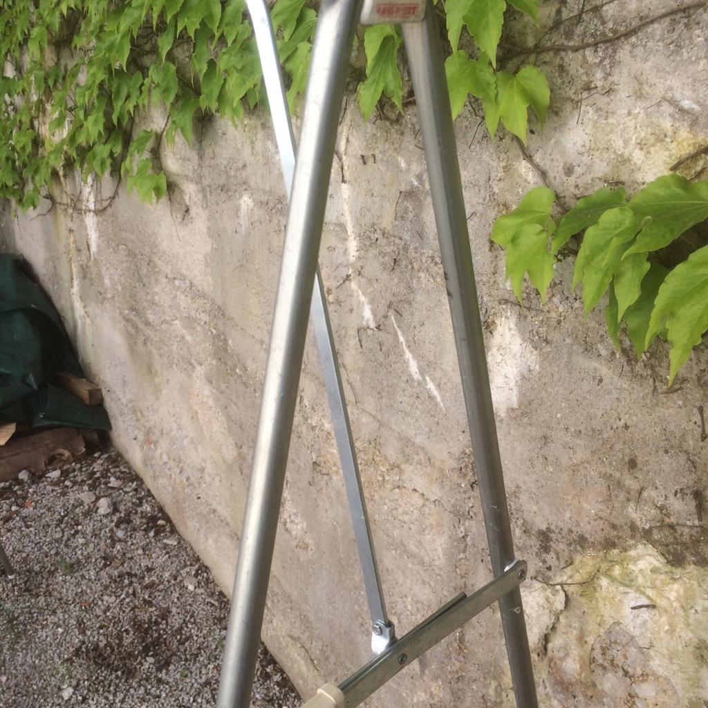 Kleiderstange Leifheit Kleiderständer in 6322 Kirchbichl für 11,00 € zum Verkauf