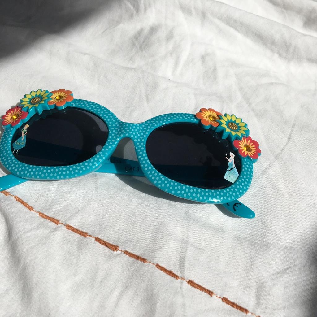 Frozen store fever sunglasses