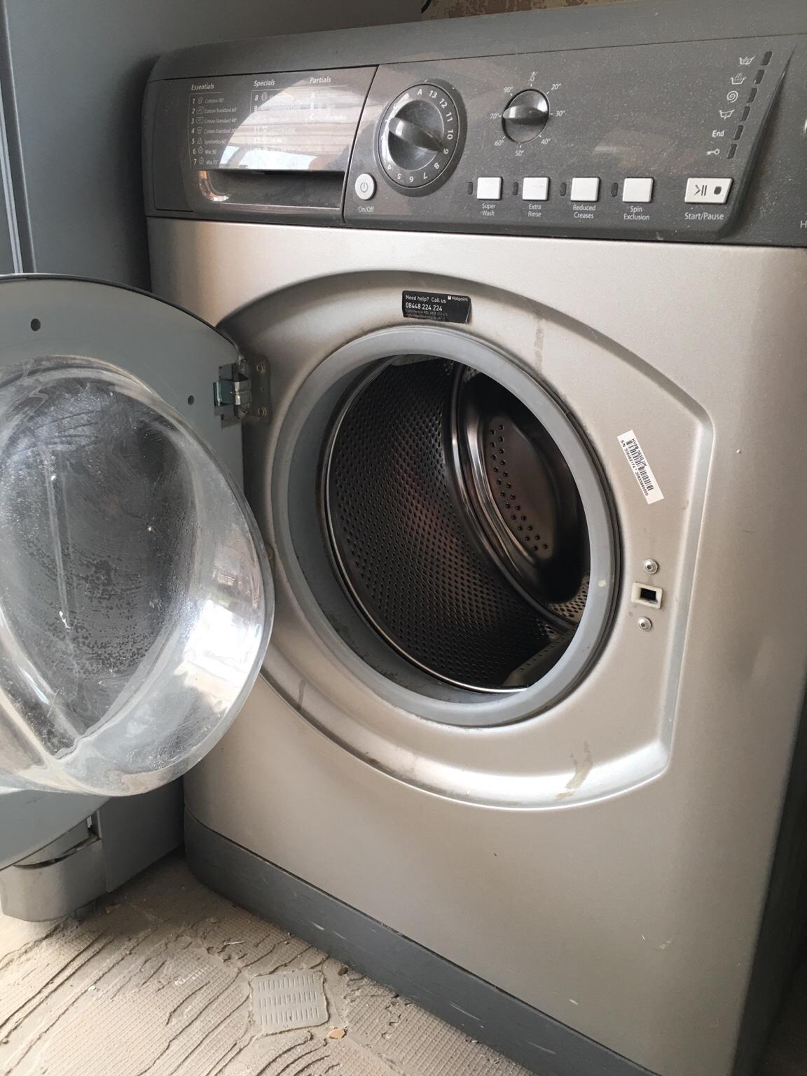 hotpoint hv8b593