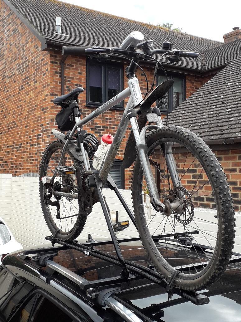Thule MTB Pro 559 roof bike racks in BH23 Christchurch für 55,00 £ zum