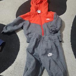 used nike tracksuit
top and bottoms
size 6-9months
no rips tears stains