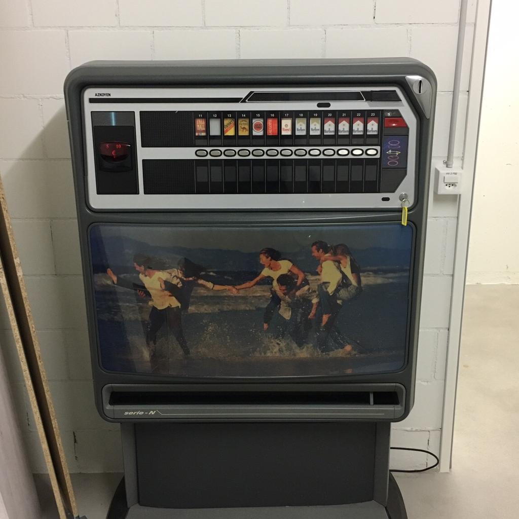 Zigarettenautomat, Zigaretten, Automat in 9430 St. Margrethen für 650