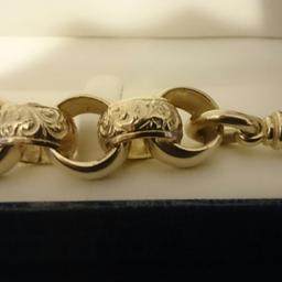 9ct gold belcher bracelet 

52.5g 
9 inches long 

buyer pays for PayPal and postage