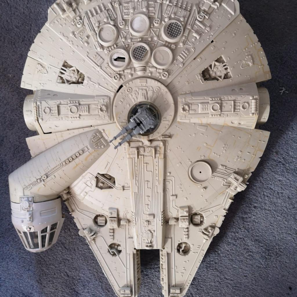 Star wars millennium Falcon 1980s original in BA14 Trowbridge for £45. ...