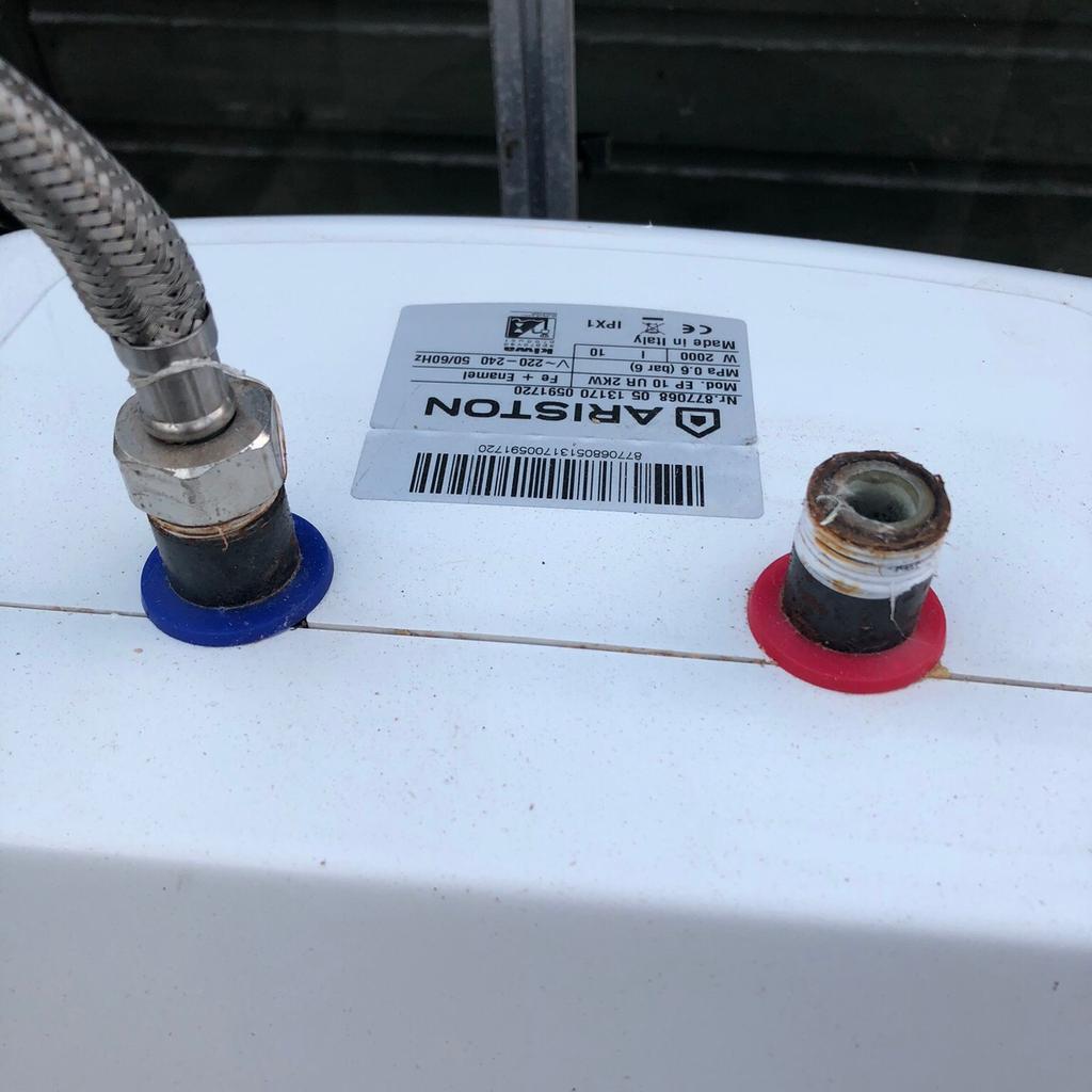 Ariston water heater tank EP 10 UR in WS7 Lichfield für 30,00 £ zum Verkauf  | Shpock DE