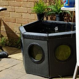 Blagdon infinity half moon pond.
 Comes with (pretty much )brand new pump and filter ( Maybe 8 weeks old )
only selling as we have upgraded