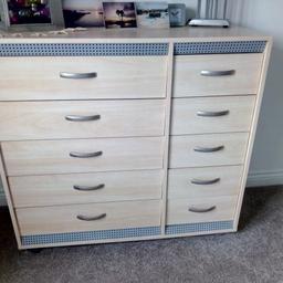 Chest of drawers in very good condition, 5 larger drawers and 5 smaller drawers. Collection from Warwick CV34