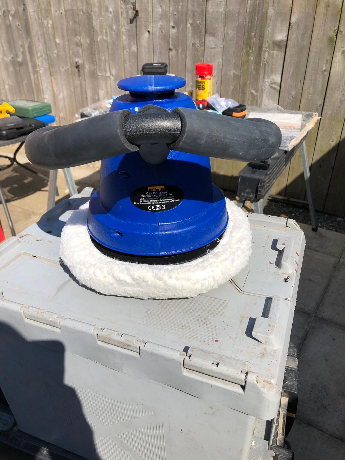 Halfords Car Polishing Machine with extras in B65 Sandwell for £25.00 ...