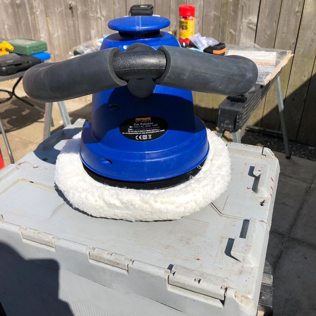 Halfords Car Polishing Machine with extras in B65 Sandwell for £25.00 ...