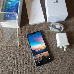 HONOR 10 
USED IN VERY GOOD CONDITION 
COMES WITH BOX AND ,CHARGER.