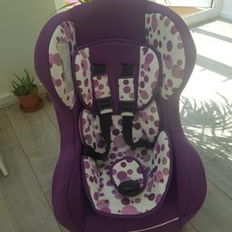 car seat 0-18 kg used and in good working condition. just took it apart and washed it. machine washable and dries up quickly
