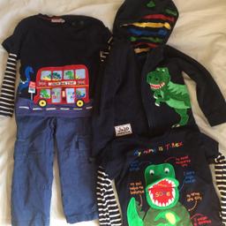 Age 2-3 years
Dinosaur hoodie, dinosaur top, dinos on bus top and trousers.