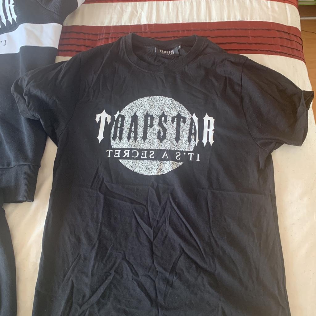 Trapstar black t-shirt in RM6 Redbridge for £25.00 for sale | Shpock