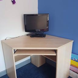 *Relisted due to time waster*

Large corner computer desk
Will dismantle into three pieces really easy to assemble

Sooner it’s gone the better as will only go to the top