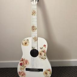 shabby chic Guitar just needs a clean as been in storage