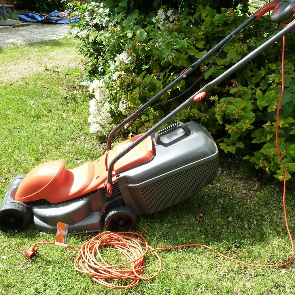 Flymo easimo electric discount wheeled lawn mower