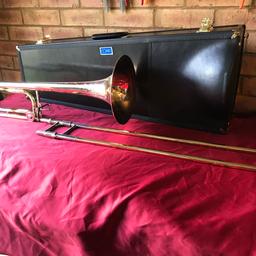 Ex demo Conn 88HO large bore open wrap Bb/F trombone in excellent condition one small dent on f wrap tuning slide
Case and Mouthpiece included