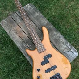 Left handed Stagg bass guitar good working order . 
Great for beginners. One small chip see pictures. Will need some strings