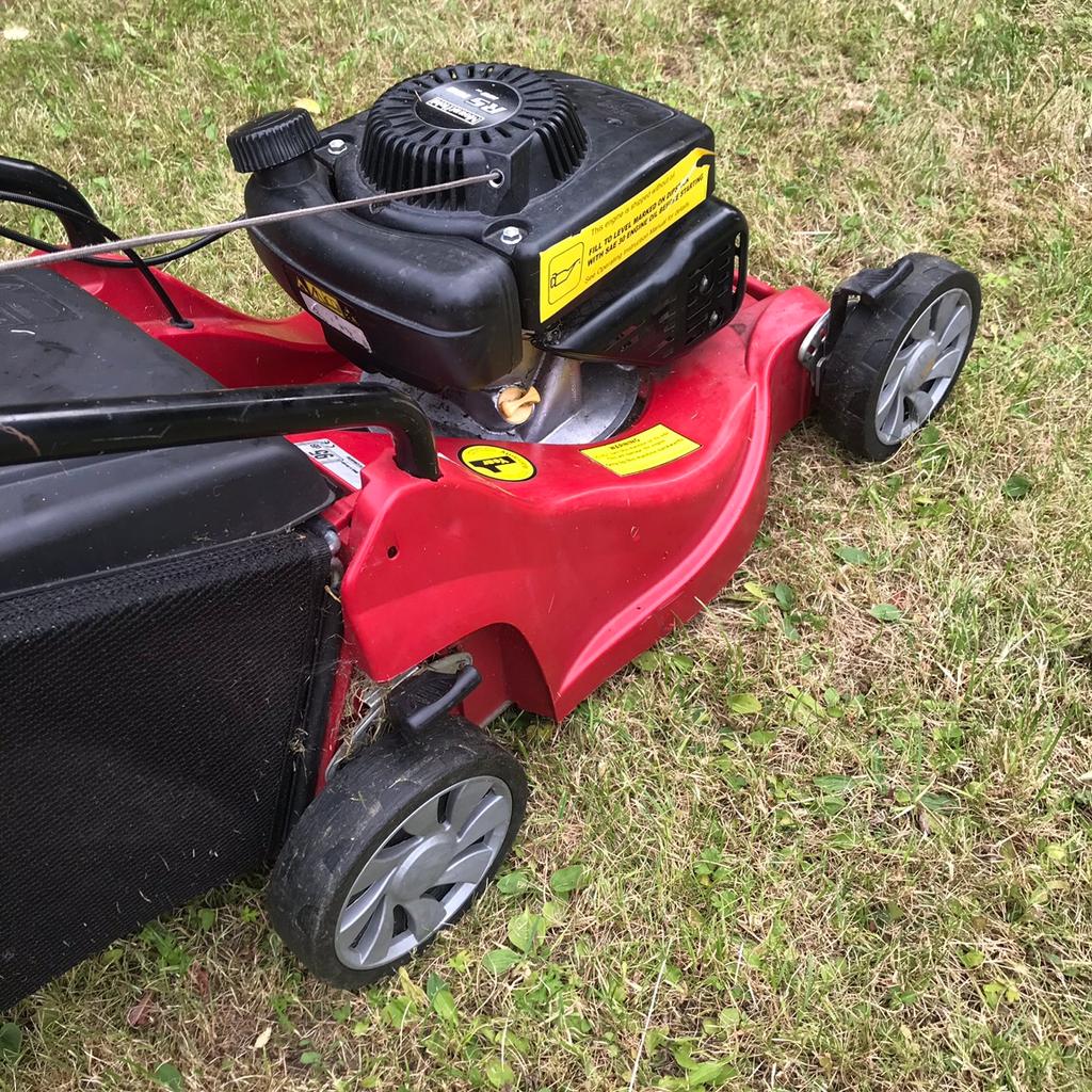 Mountfield Self Propelled Lawn Mower SP164 in RH11 Crawley f r