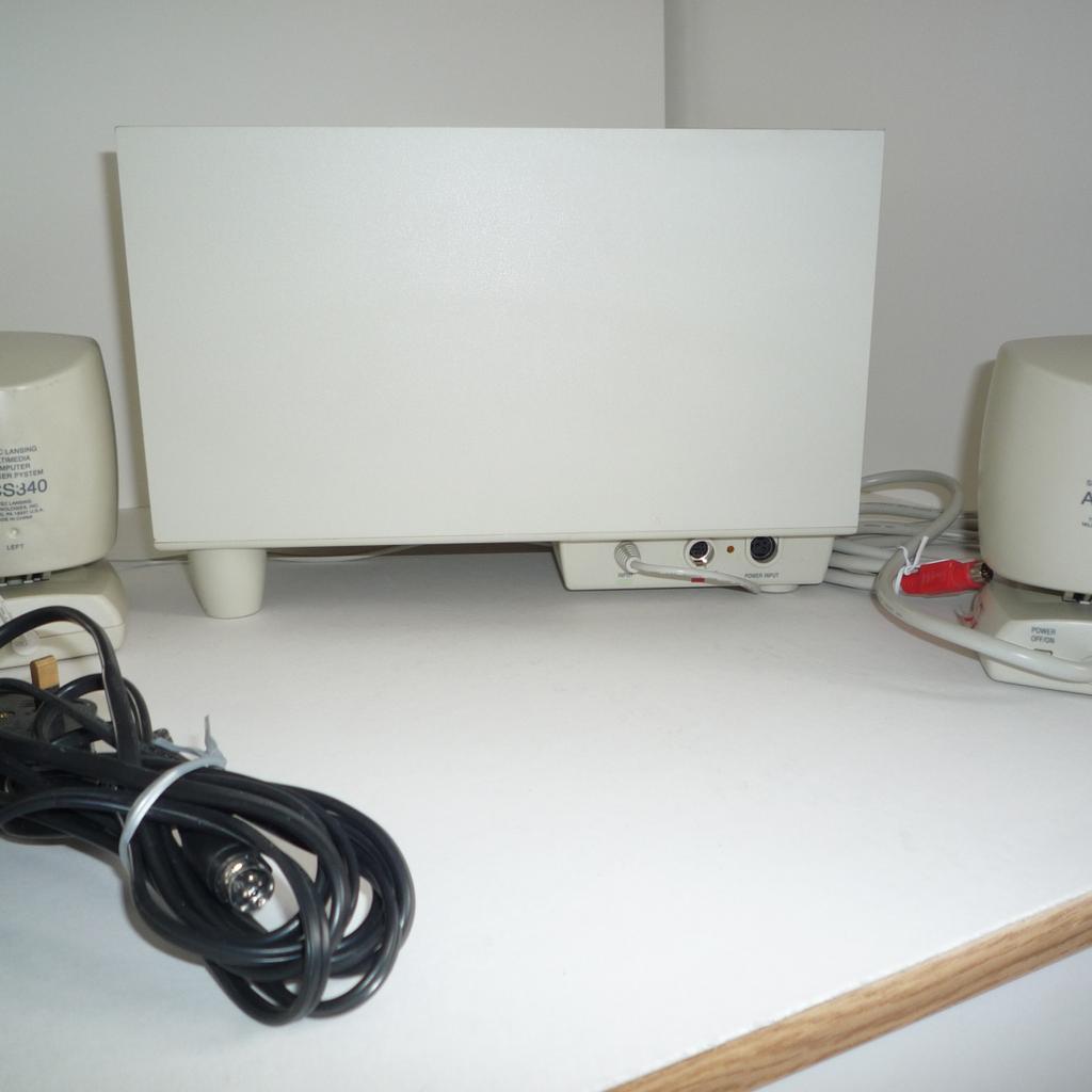 ALTEC LANSING Computer Speaker System ACS340 in CR0 London for £10.00