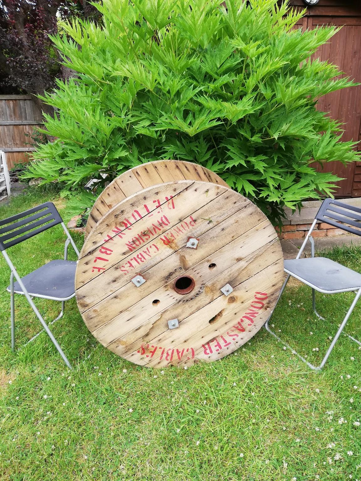 Cable Reel/ Table (Wooden) & x2folding chairs in WR5 Worcester for £20.