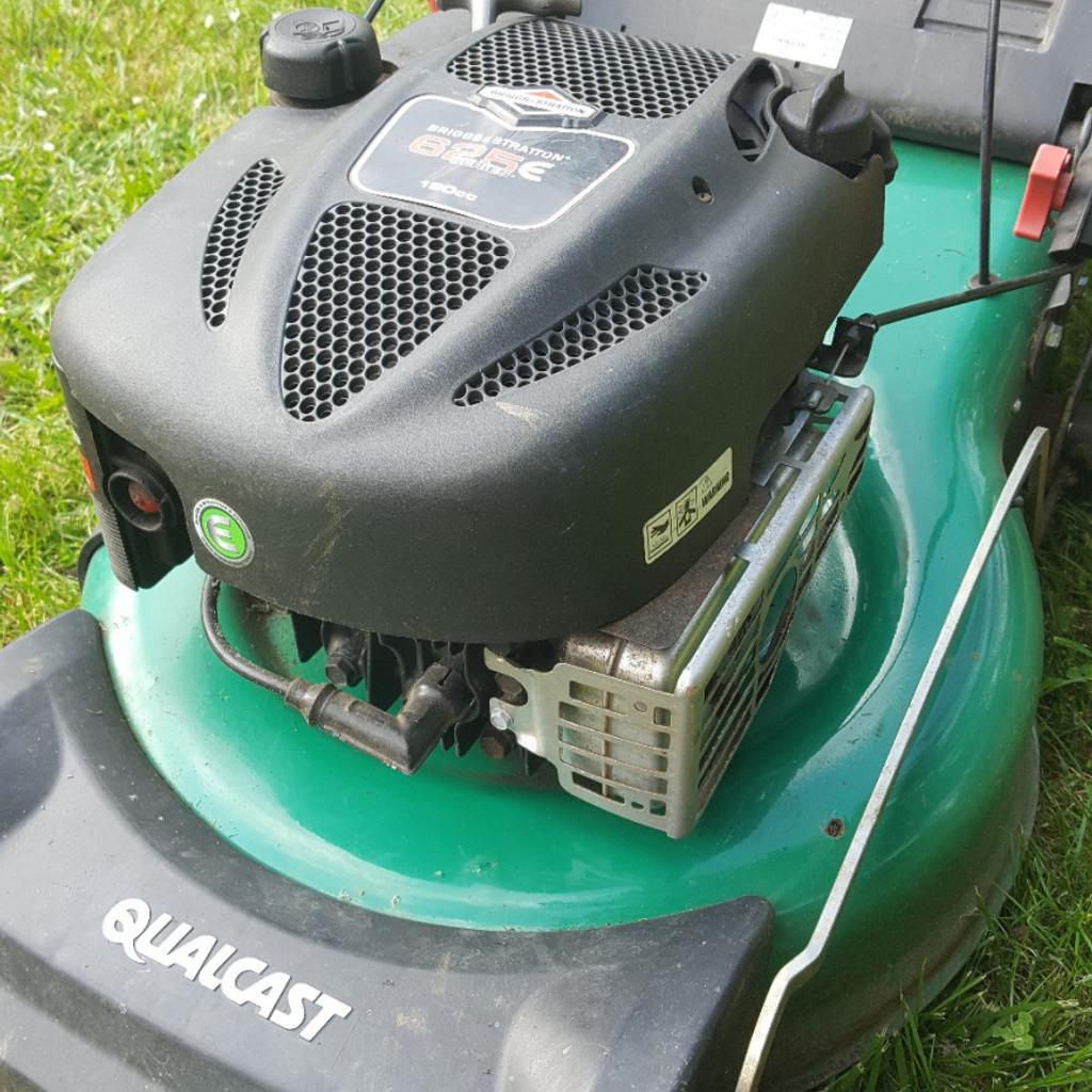 Qualcast petrol deals lawnmower 51cm