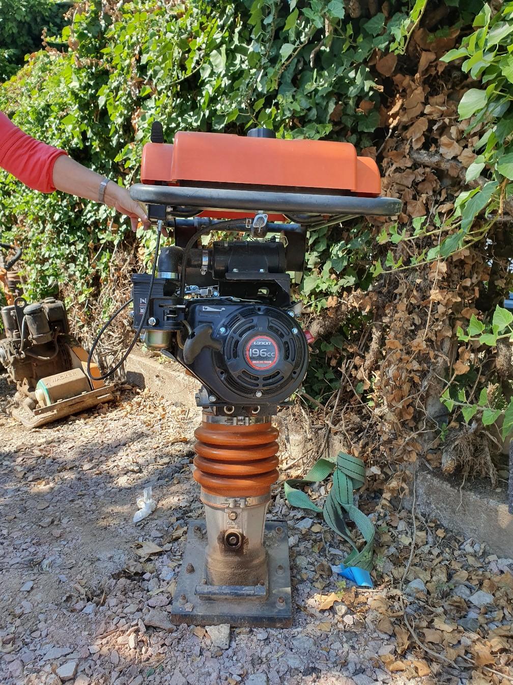 Vibrationsstampfer (Hoppser) in 65399 Kiedrich für 350,00 € zum Verkauf